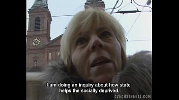 A common woman agrees to a periphon with a street picker for money